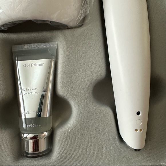 LUMINA NRG EMS & LED Facial Toning Therapy OPEN BOX - Picture 8 of 10